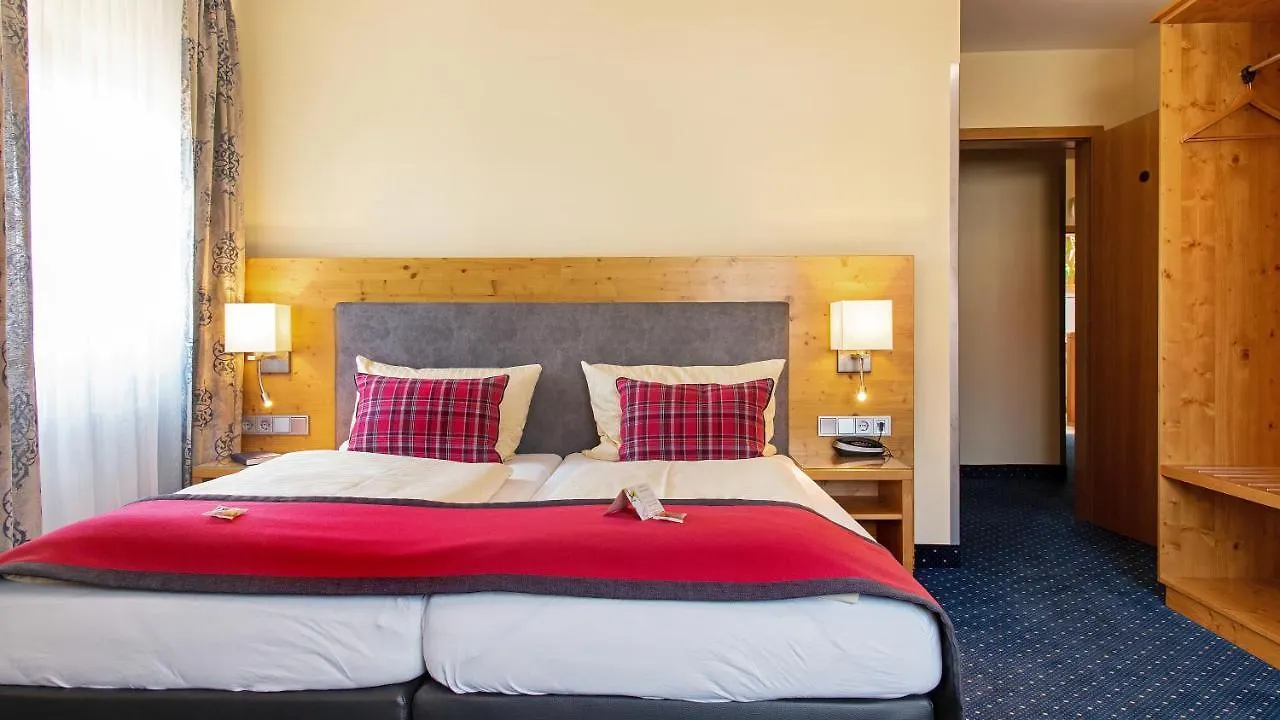 Akzent Hotel Krone Helmstadt 3*,