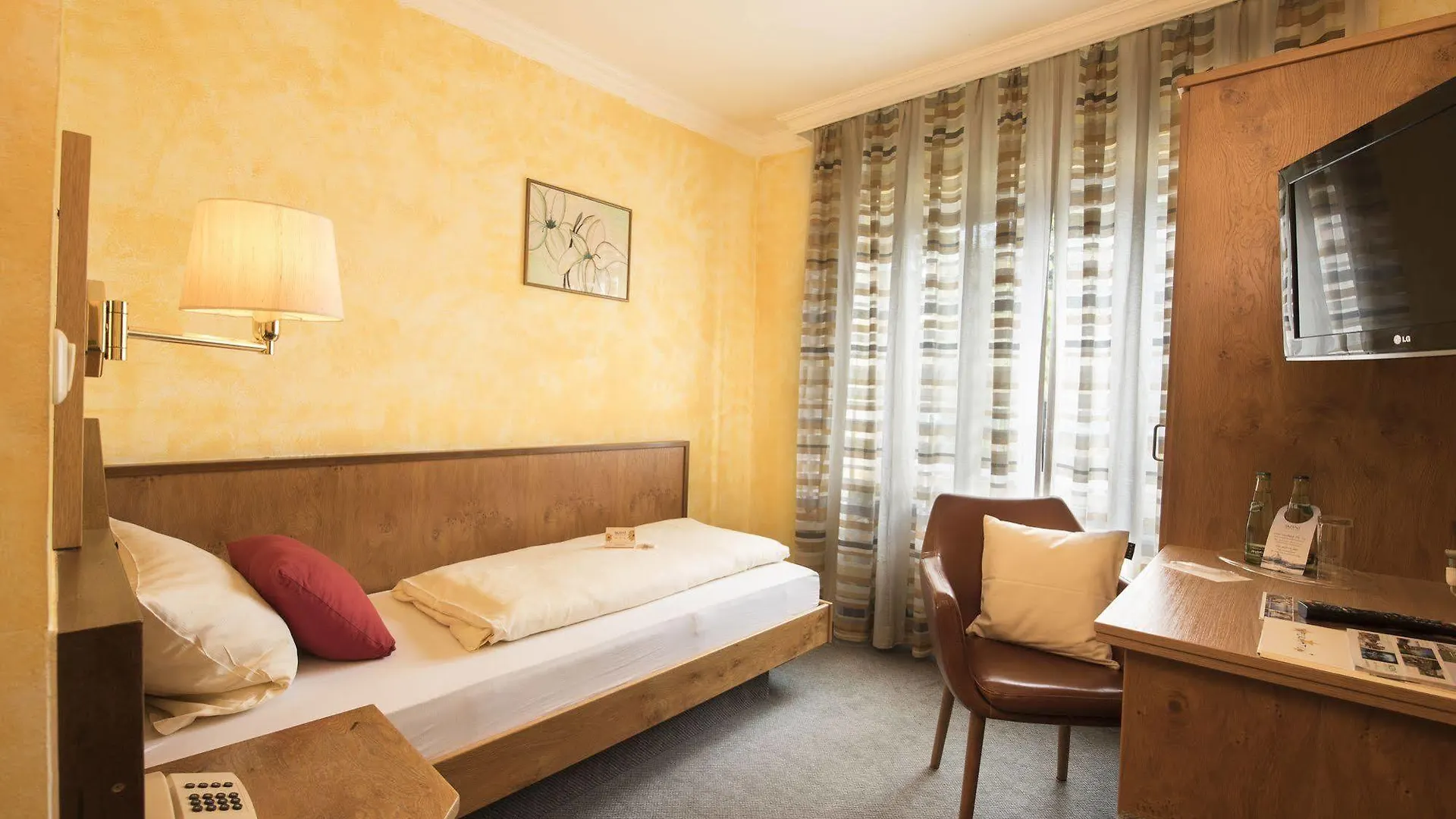Akzent Hotel Krone Helmstadt 3*,